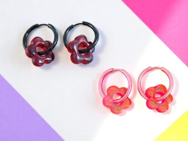 Flower Hoops Pink Red - Flatlay